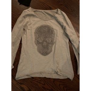 Zara- grey skull long sleeve